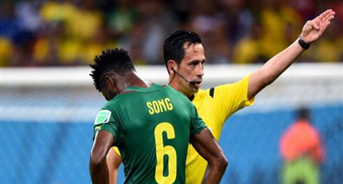 إيقاف اللاعب الكاميروني سونج ثلاث مباريات